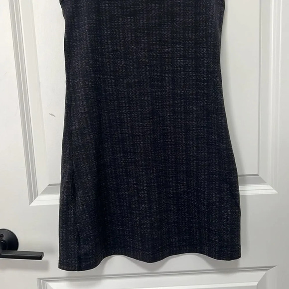 Lululemon Athletics Women’s Dark Gray Racer Back Workout Athlete no tag Tank Top - Picture 3 of 6